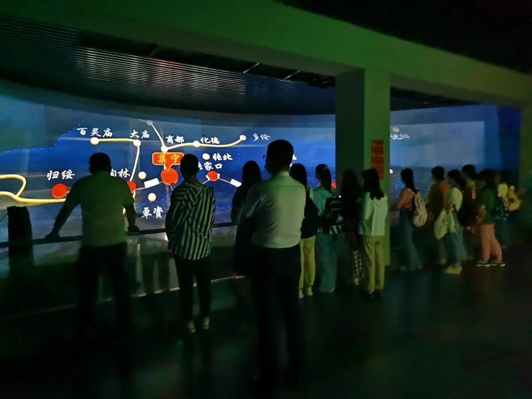 参观集宁战役纪念馆、乌兰察布党史馆 图片