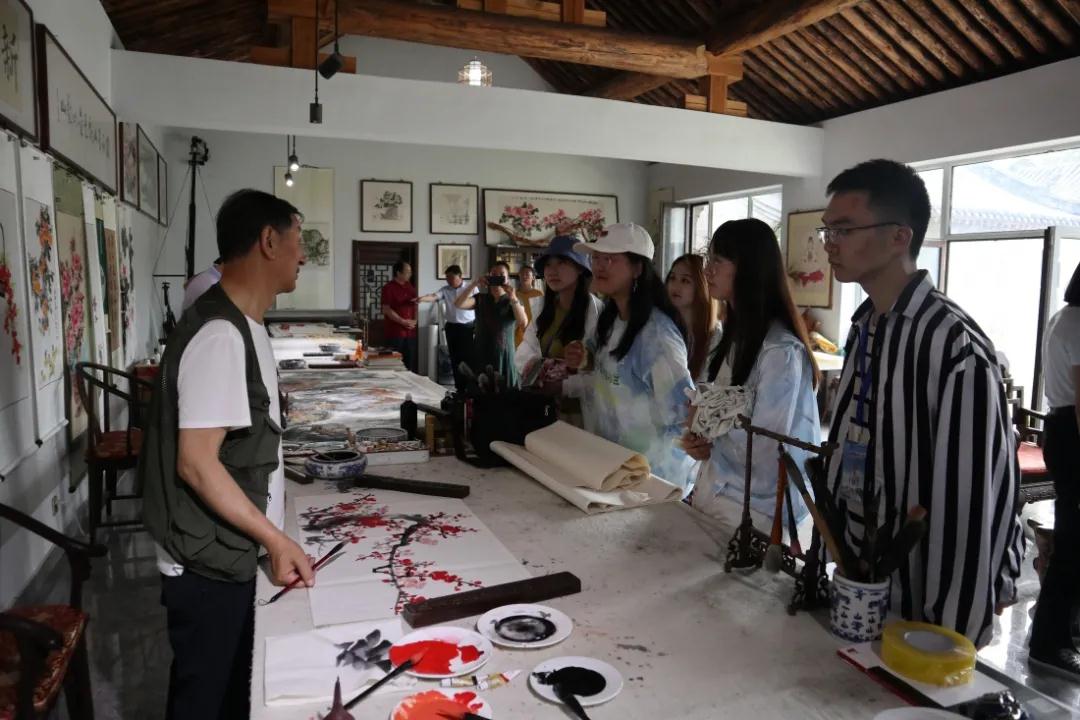 赴察右前旗平地泉镇南村调研