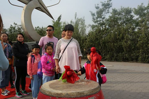 棋盘井第一小学和棋盘井第三小学“迎新生入学仪式”现场