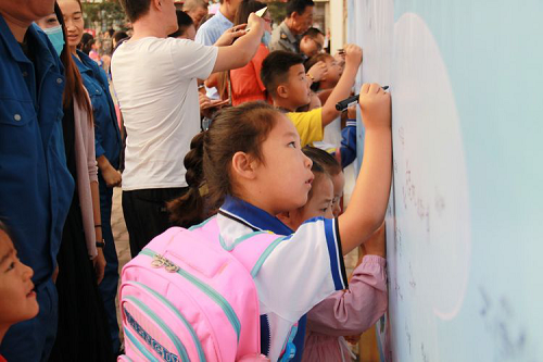 棋盘井第三小学“颂祖国情,绘爱国心”主题教育活动